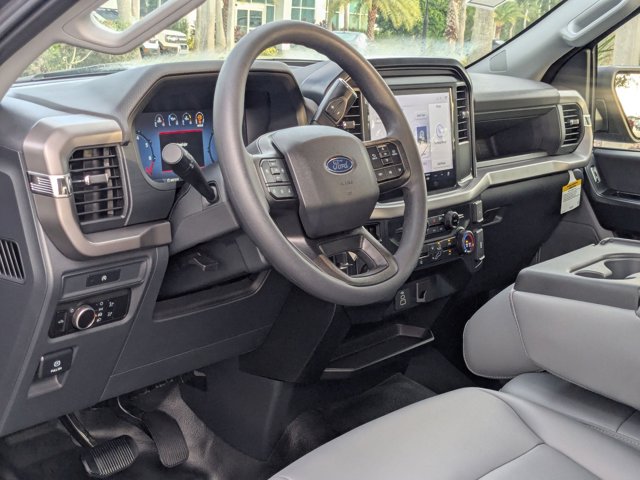 2025 Ford F-150 XL photo 3