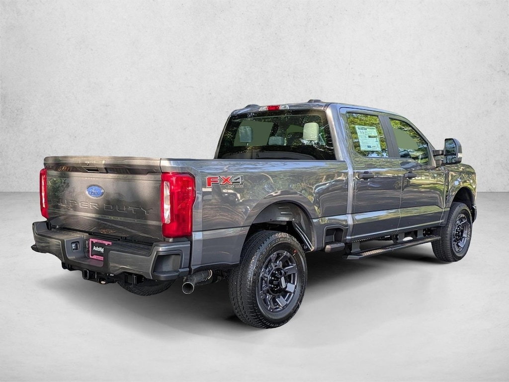 New 2026 Ford F-350 XL Truck Crew Cab