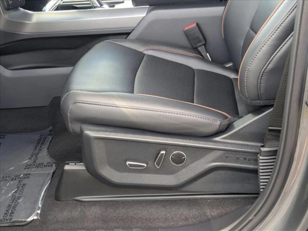 New 2025 Ford F-150 LARIAT Truck SuperCrew Cab