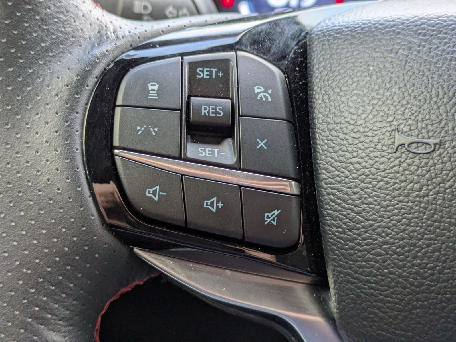 Used 2025 Ford Explorer ST-Line SUV