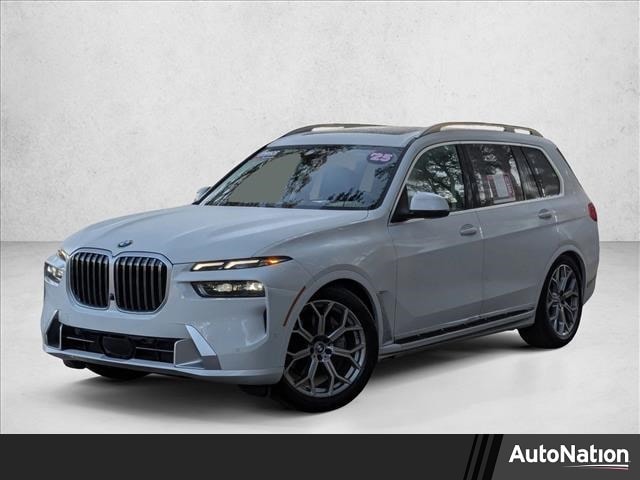 2025 BMW X7 40i's photo