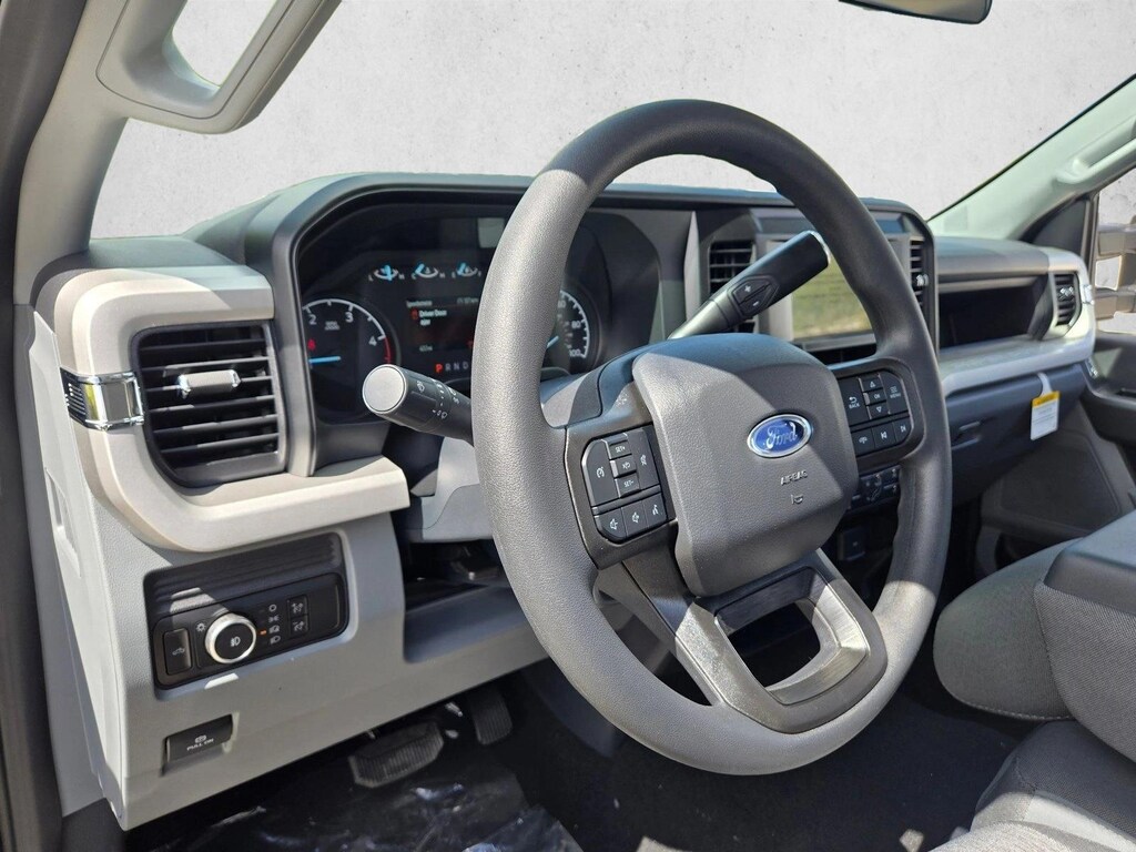 New 2026 Ford F-350 XL Truck Crew Cab