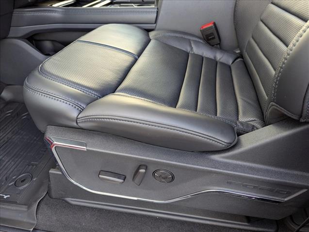 2026 Ford F-250 Platinum photo 4