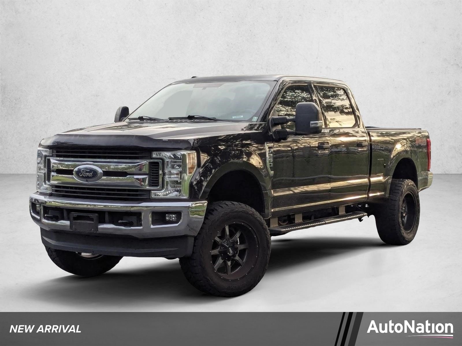 2019 Ford F-250 XLT 4x4 Crew Cab 8' Box's photo
