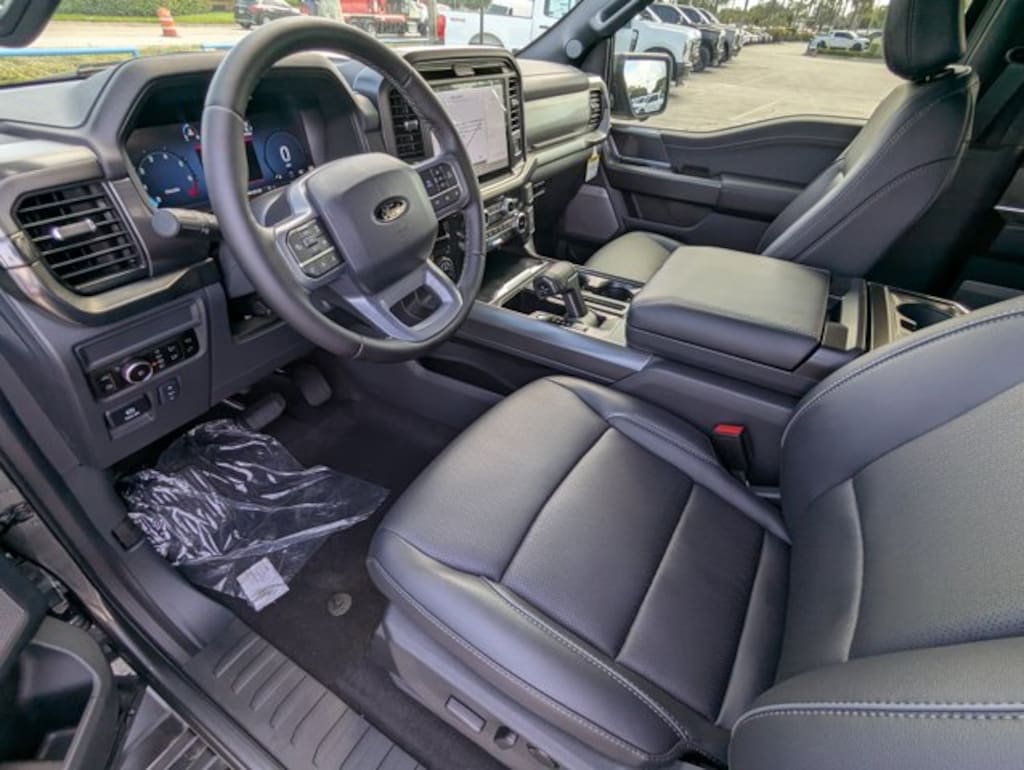 New 2025 Ford F-150 LARIAT Truck SuperCrew Cab