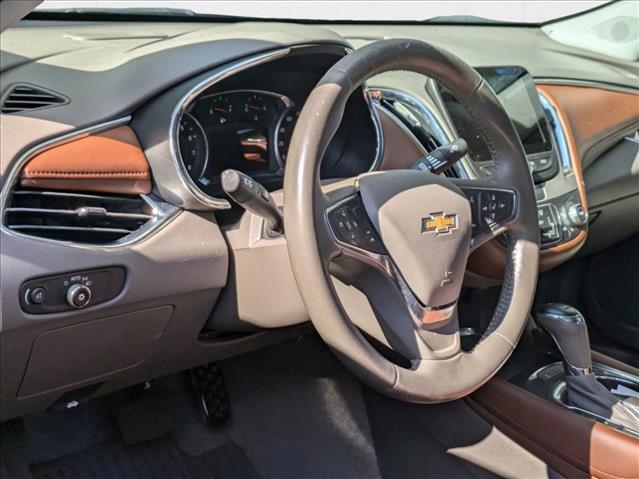 2017 Chevrolet Malibu 1LT photo 3