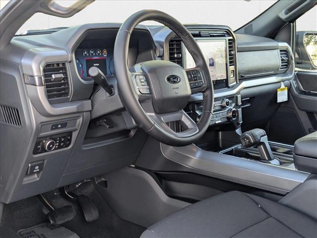 2025 Ford F-150 XLT photo 3