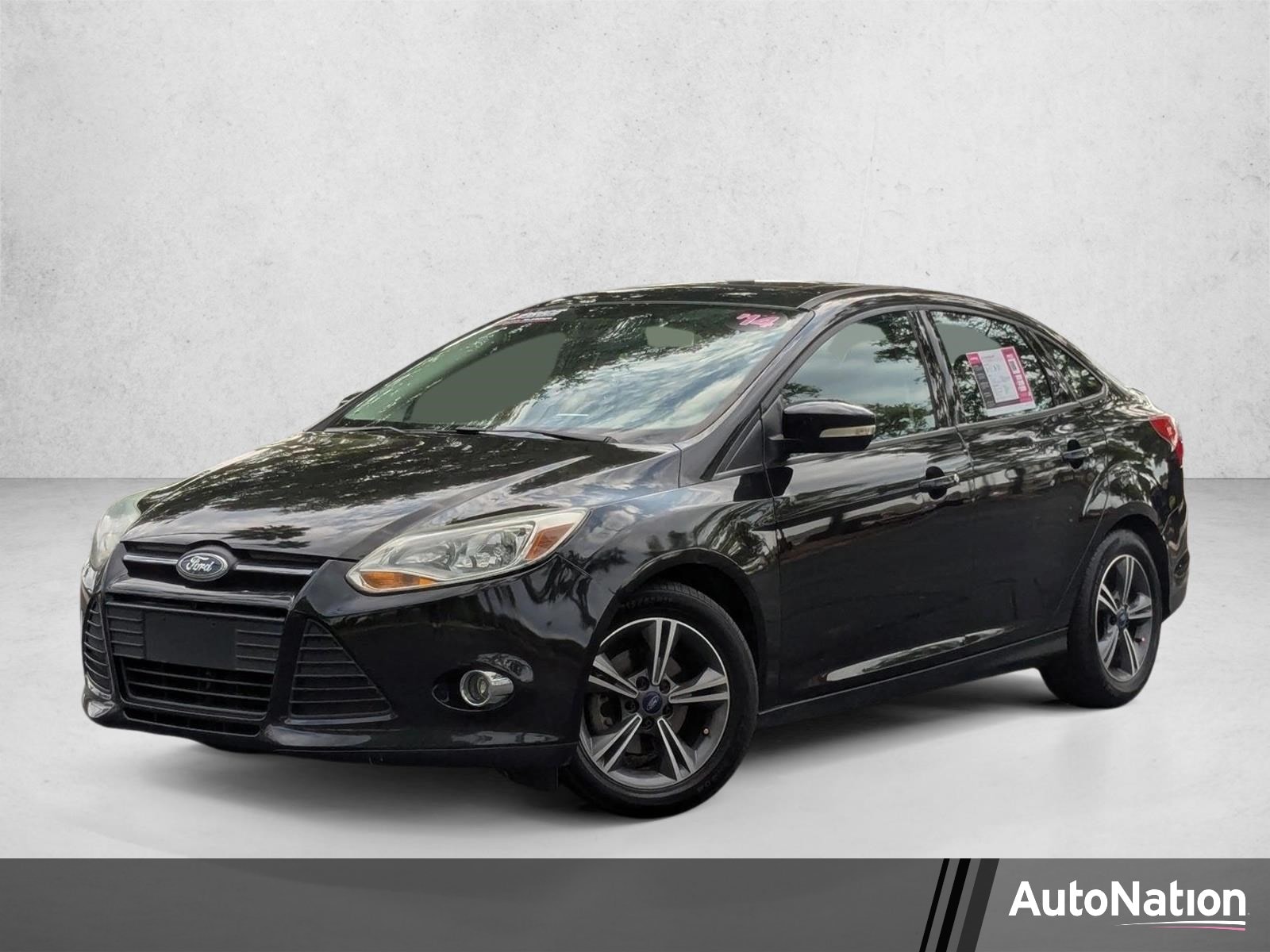 2014 Ford Focus Sedan SE's photo