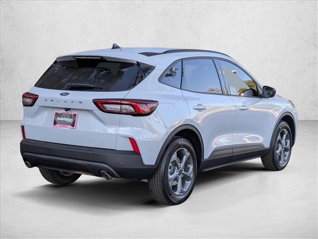 2026 Ford Escape ST-Line photo 2