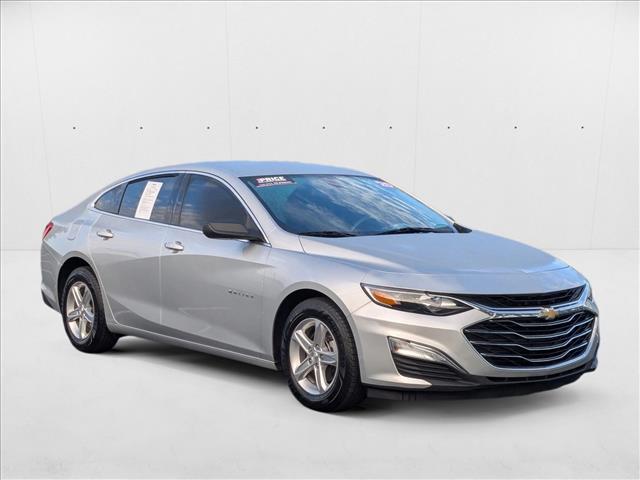 2020 Chevrolet Malibu LS photo 3