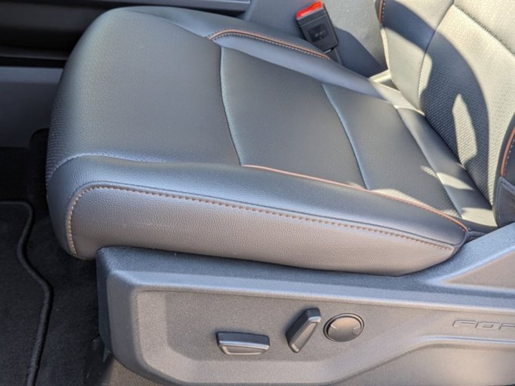 New 2026 Ford F-350 LARIAT Truck Crew Cab