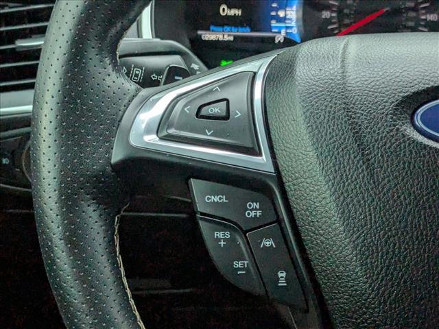 2021 Ford Edge ST photo 3