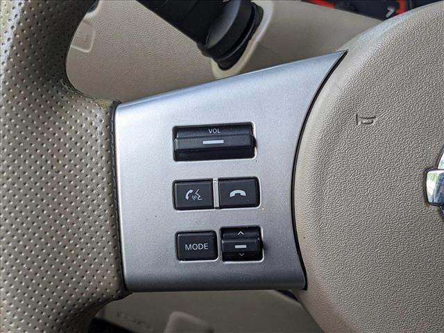 2015 Nissan Frontier Crew Cab SV photo 4