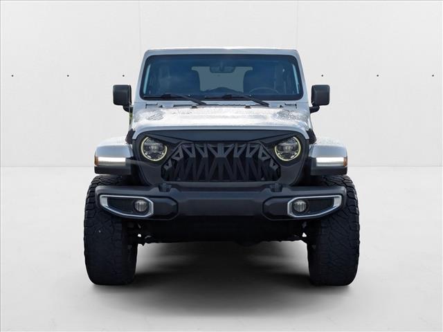 2018 Jeep Wrangler Unlimited Sahara photo 2