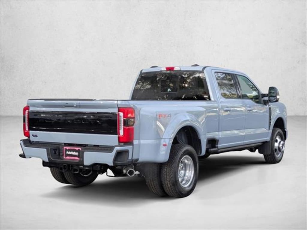 New 2026 Ford F-350 Platinum Truck Crew Cab