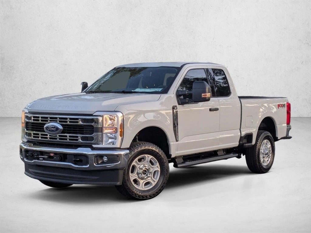 New 2026 Ford F-350 XLT Truck Super Cab