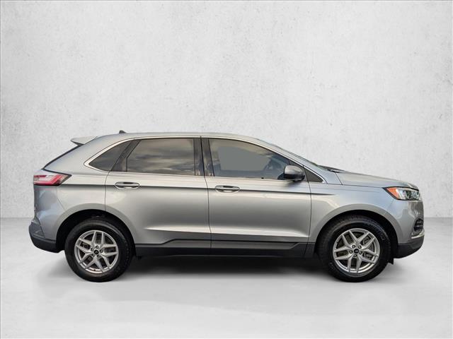 2024 Ford Edge SEL photo 4
