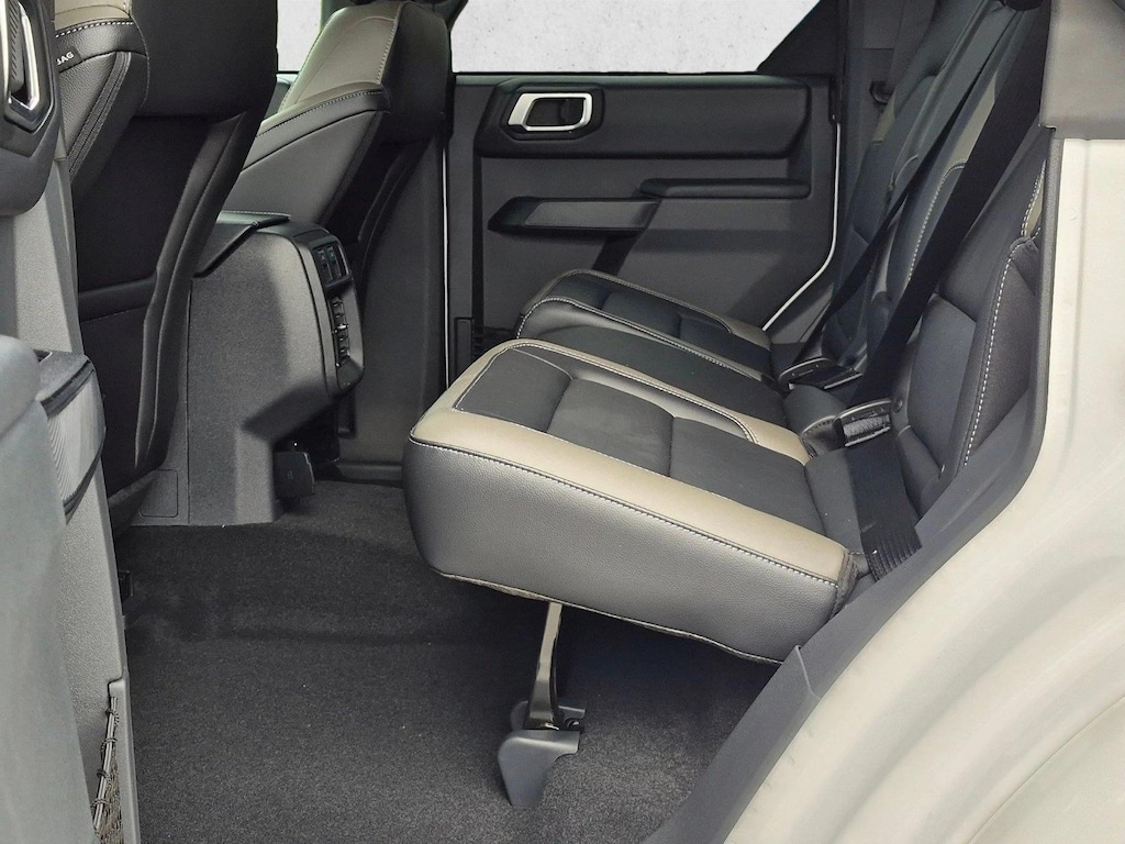 New 2026 Ford Bronco Outer Banks SUV