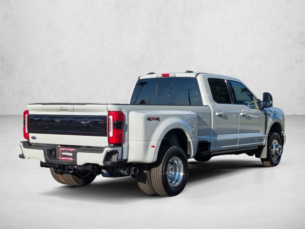 New 2026 Ford F-350 Platinum Truck Crew Cab