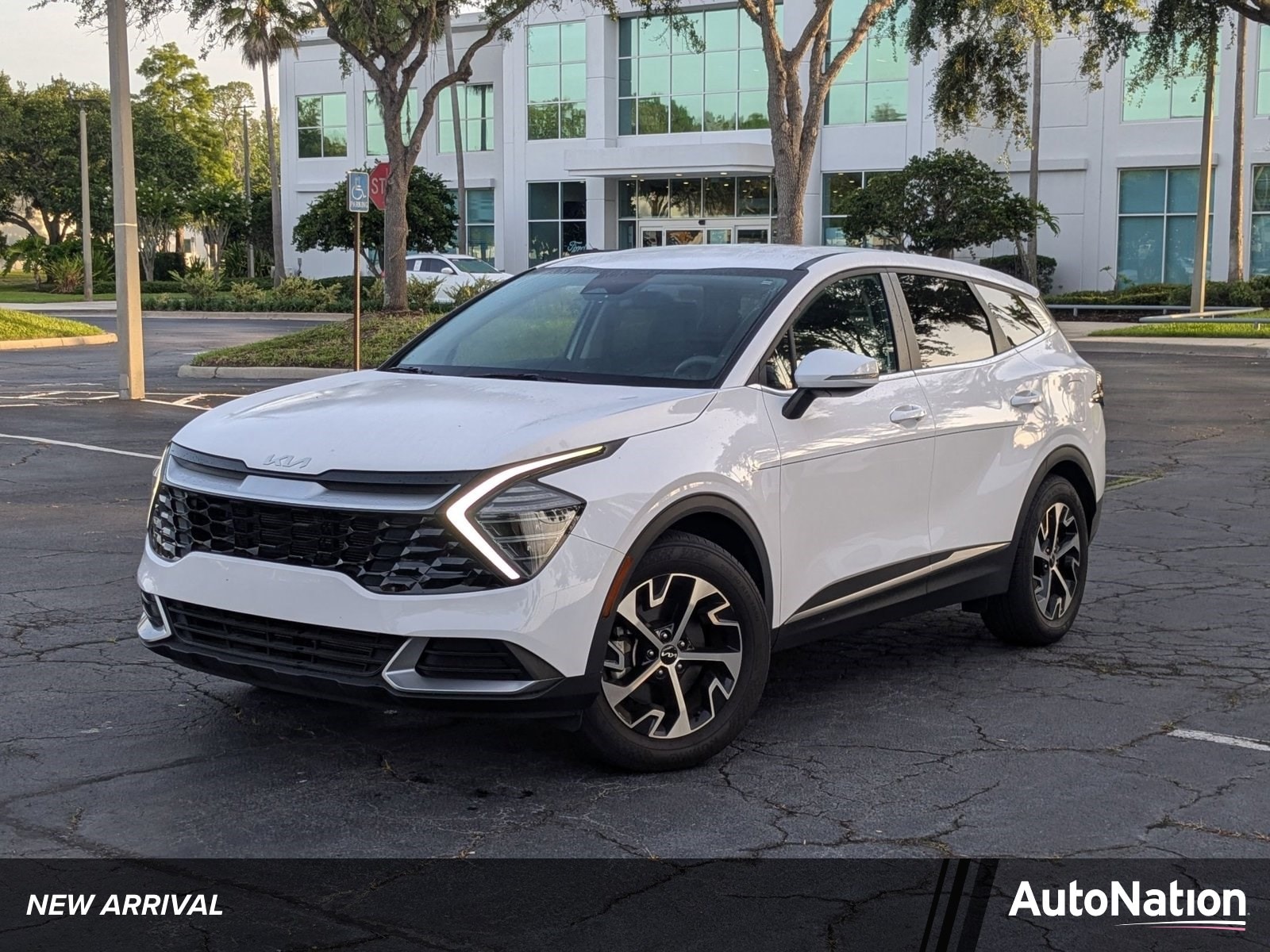 2024 Kia Sportage 2.5 EX AT's photo