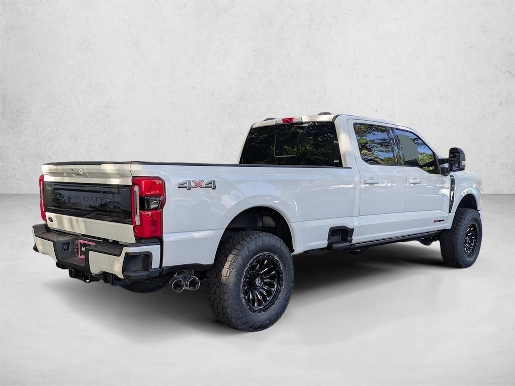 New 2026 Ford F-350 Platinum Truck Crew Cab