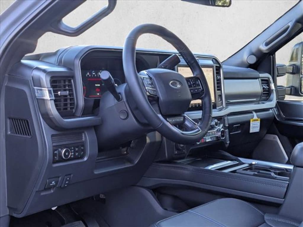 New 2026 Ford F-350 Platinum Truck Crew Cab