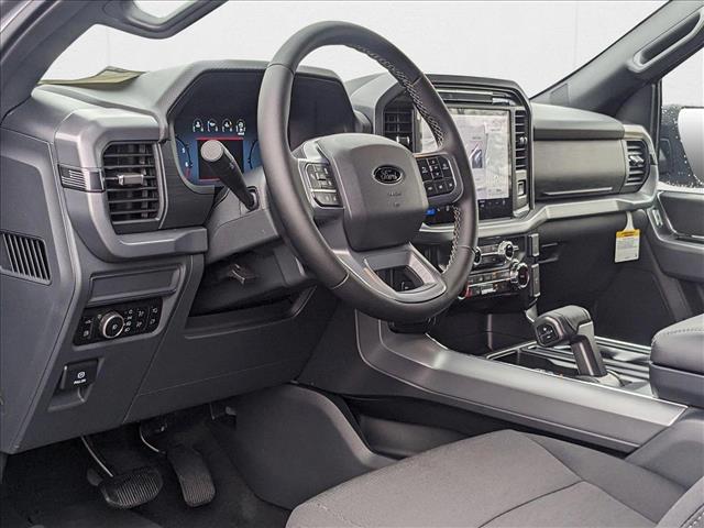 2025 Ford F-150 XLT photo 3