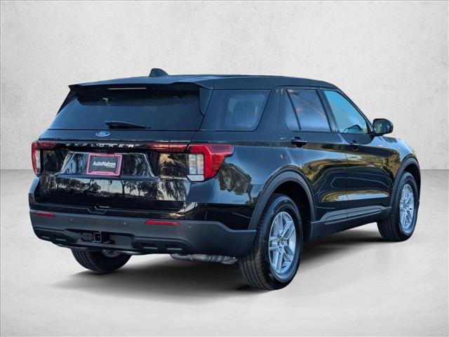 2026 Ford Explorer photo 2