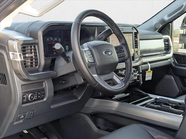 2025 Ford F-250 Lariat photo 3