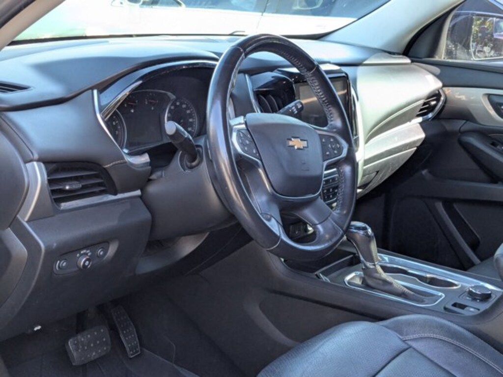 Used 2020 Chevrolet Traverse LT Cloth SUV