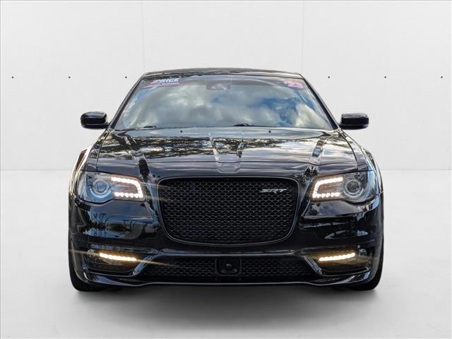2023 Chrysler 300 photo 2