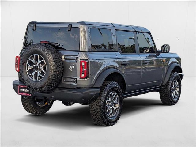 2025 Ford Bronco Badlands photo 2