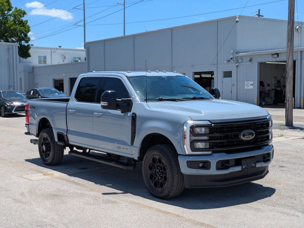 Used 2024 Ford F-250 LARIAT Truck Crew Cab