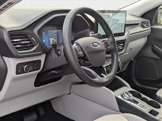 2025 Ford Escape photo 3