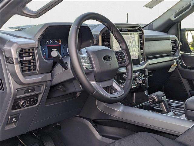 2025 Ford F-150 XLT photo 3