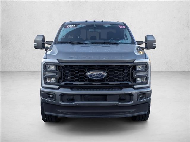 2023 Ford F-250 Lariat photo 2