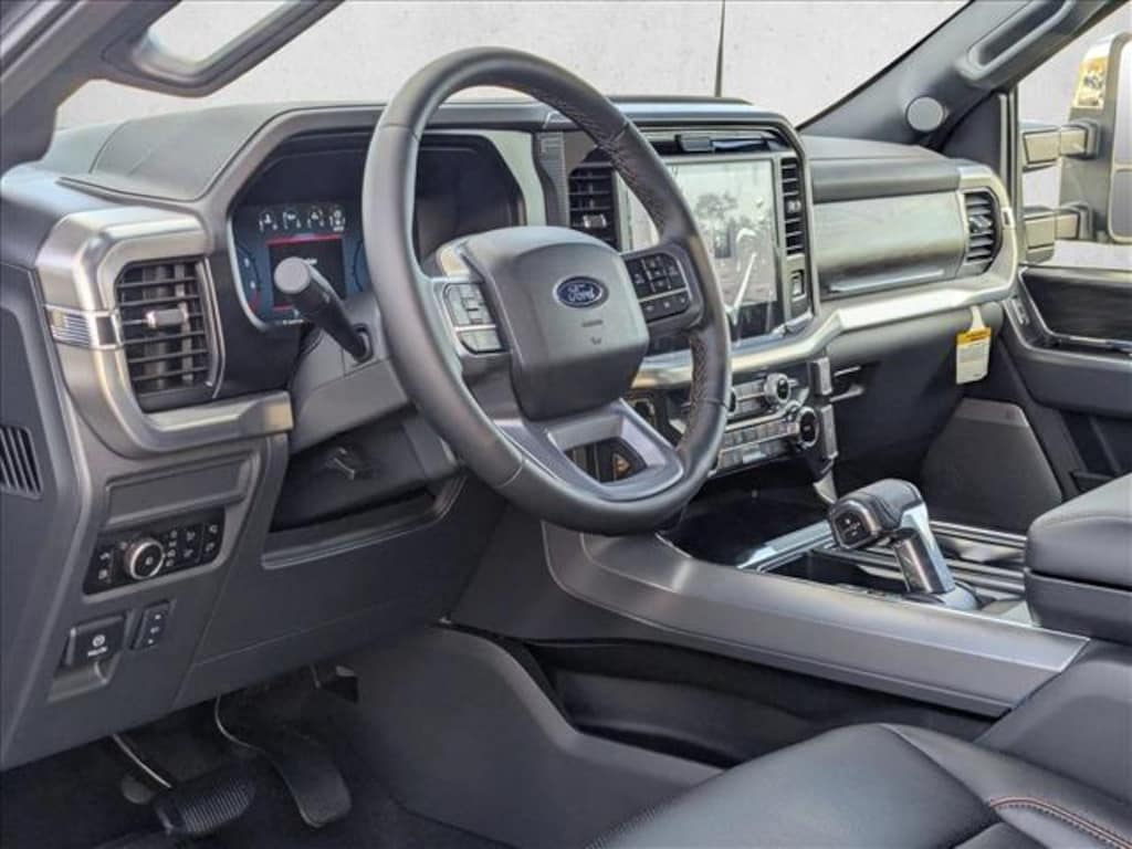 New 2025 Ford F-150 LARIAT Truck SuperCrew Cab