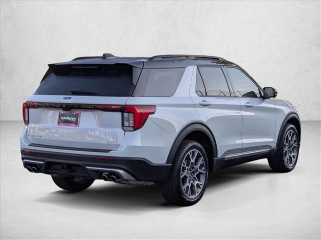 2025 Ford Explorer Platinum photo 4