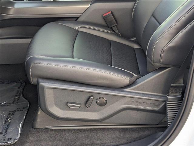 2025 Ford F-150 Lariat photo 4