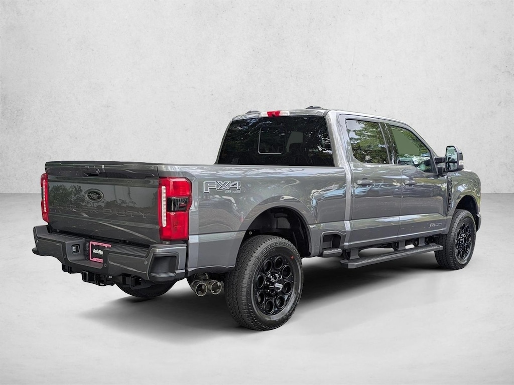 New 2026 Ford F-350 LARIAT Truck Crew Cab