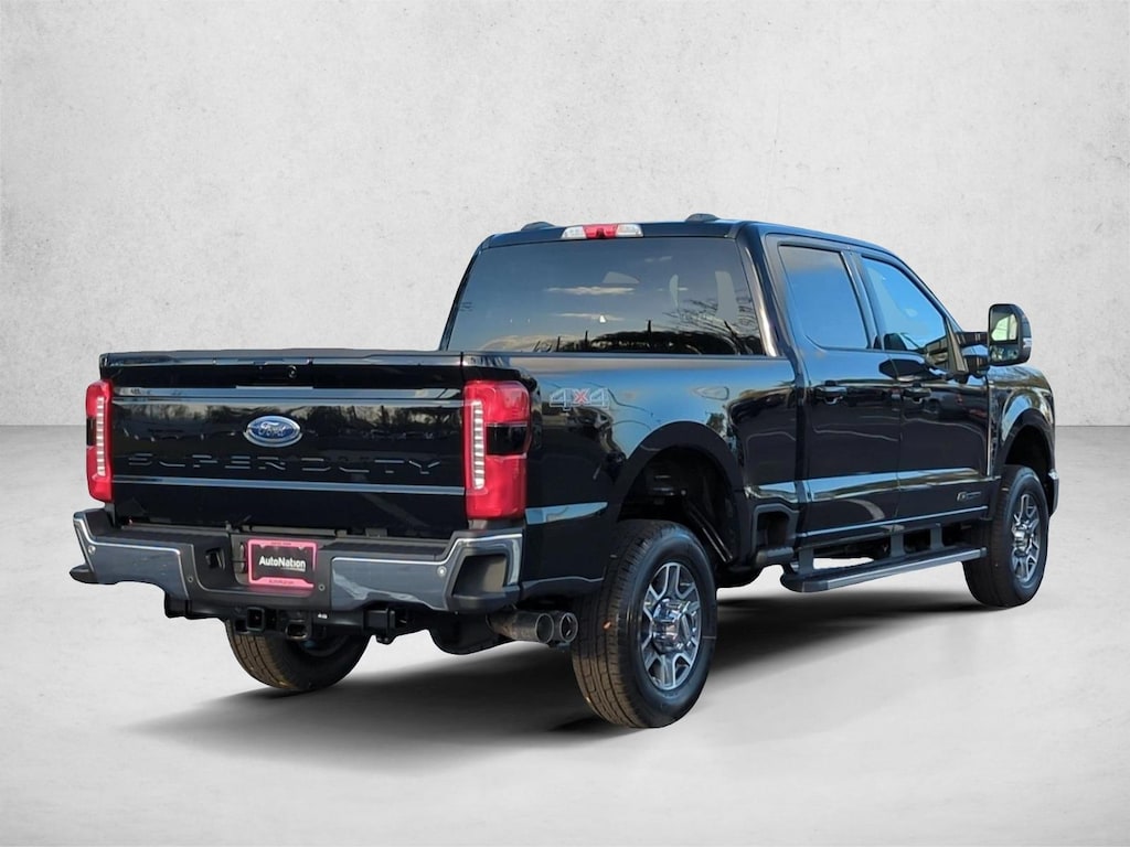 New 2026 Ford F-350 LARIAT Truck Crew Cab
