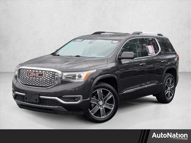 2017 GMC Acadia Denali's photo