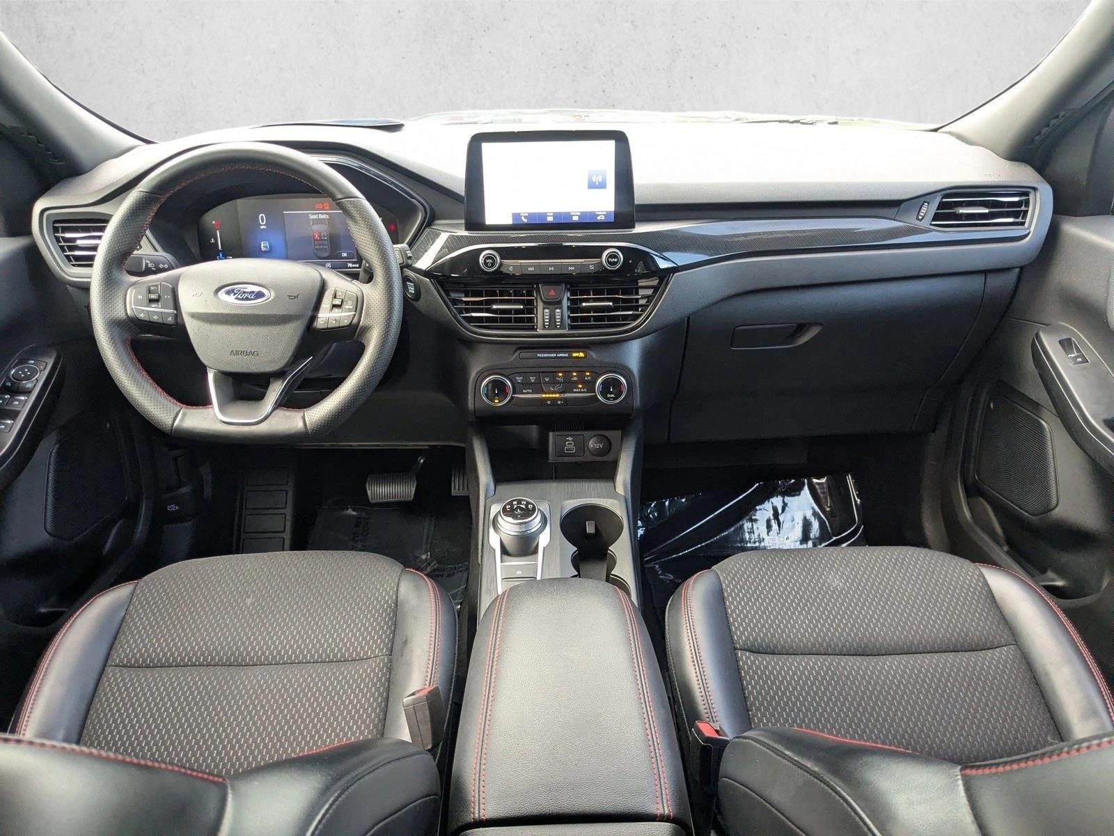 2025 Ford Escape ST-Line - Photo 16