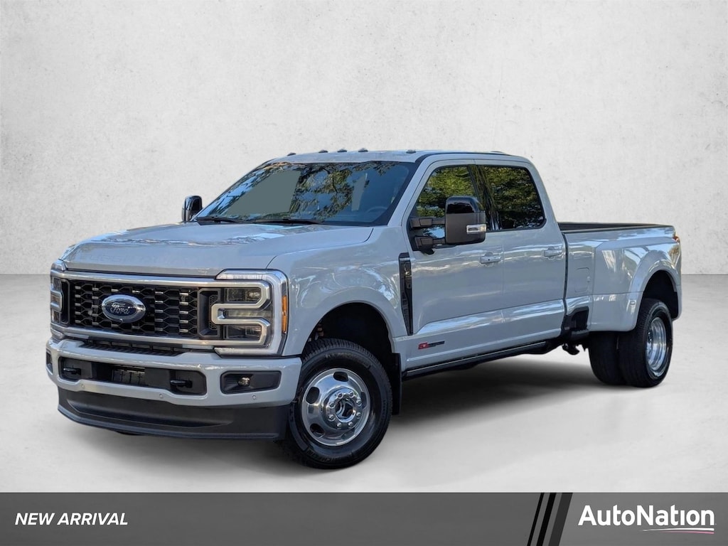 New 2026 Ford F-350 Platinum Truck Crew Cab