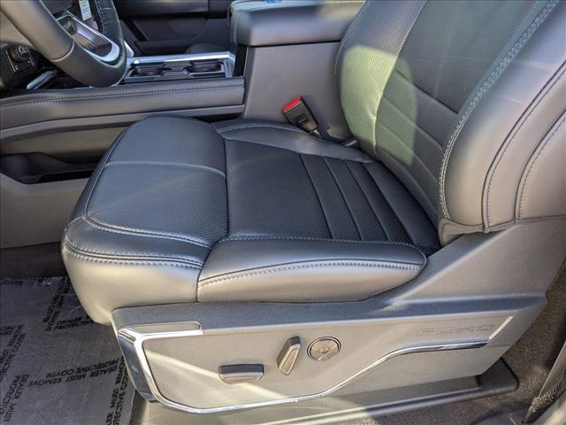 2026 Ford F-250 Platinum photo 4