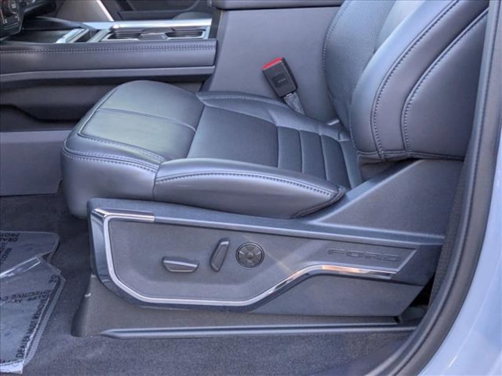 New 2026 Ford F-350 Platinum Truck Crew Cab