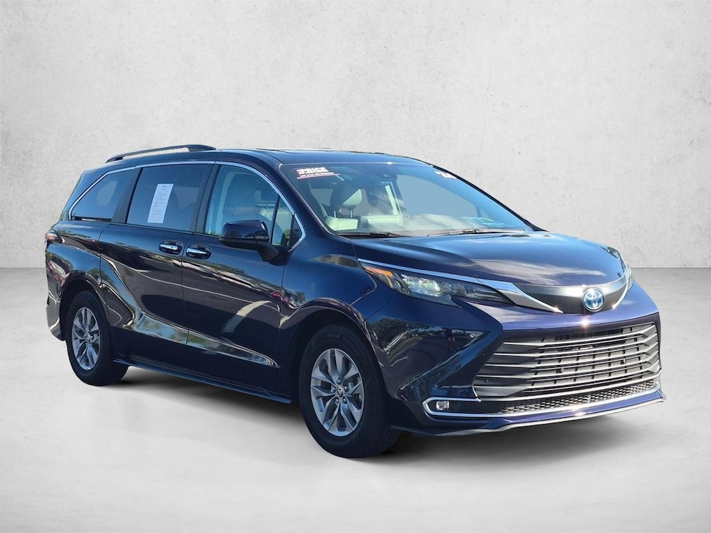 Used 2024 Toyota Sienna XLE Van Passenger Van