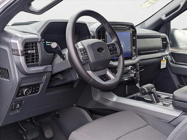 2025 Ford F-150 XLT photo 3