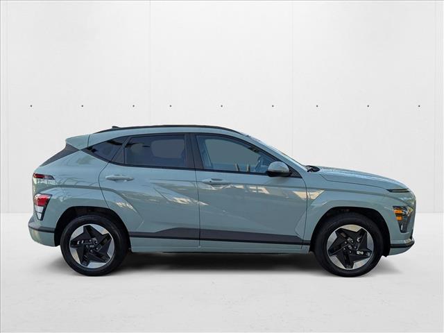 2025 Hyundai Kona Electric SEL photo 4