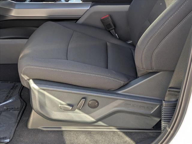 2025 Ford F-150 XLT photo 4